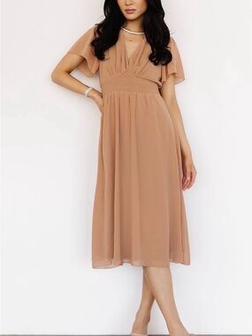 Baltic Born Peach Midi Dress with Flutter Sleeves
